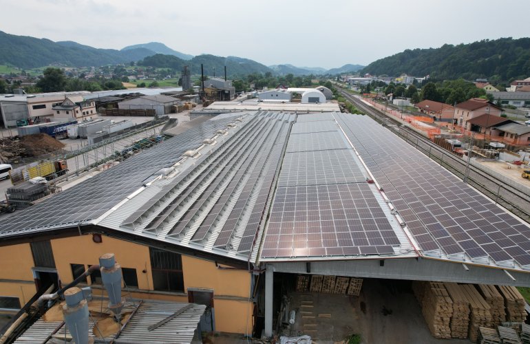 Subvencije za sončne elektrarne in hranilnike energije - PRAVNE OSEBE